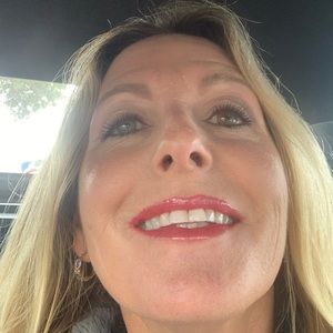 Meet your Posher, Bettina